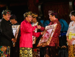 Sepuluh Seniman Terima Penghargaan Adi Sewaka Nugraha 2023