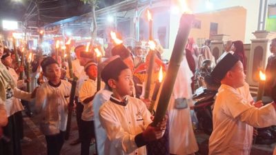 Pawai Obor dan Cikar-cikaran Meriahkan Tahun Baru Islam 1 Muharram 1445 H