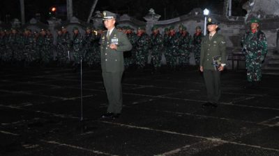 Dandim 1617/Jembrana Pimpin Apel Kehormatan dan Renungan Suci di Kesatrian Kusuma Mandala