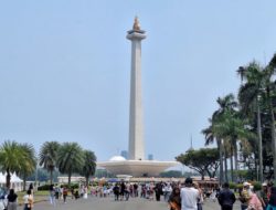 Monas Dipadati Pengunjung
