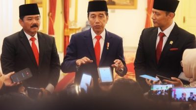 Presiden Jokowi Lantik Hadi Tjahjanto Jadi Menko Polhukam dan AHY Jadi Menteri ATR