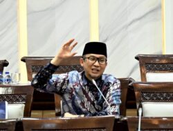 Hentikan Proyek Mercusuar, Utang Pemerintah Capai Rp8.262 Triliun