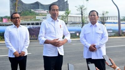 Presiden Jokowi dan Menhan Prabowo Tinjau Progres Pembangunan IKN