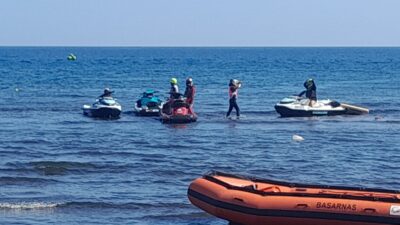 Satpol Airud Polres Buleleng Amankan Giat Aquabike Indonesia Championship Menpora Cup Putaran Ketiga di Pantai Lacosta Temukus