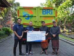 BRI Peduli Serahkan Bantuan Satu Unit Dump Truck ke Pemkot Denpasar