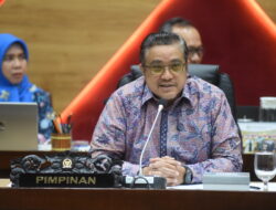 Memilukan Kisah Guru Jadi Pemulung, Legislator Dorong Anggaran Pendidikan Satu Pintu agar Optimal