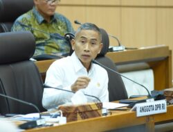 Badai PHK Terjang Industri Padat Karya, Pemerintah Diminta Bertindak Cepat!